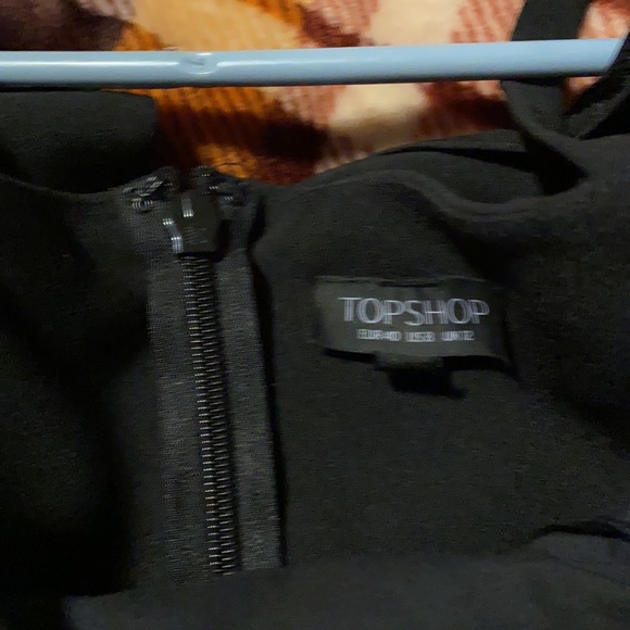 Worn once , top shop black jumper, great for formal events - Picture 3 of 4